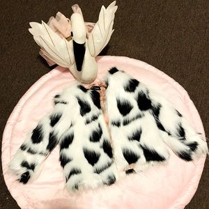 I'm selling Faux Fur Jackets sizes 3t- 9yrs.